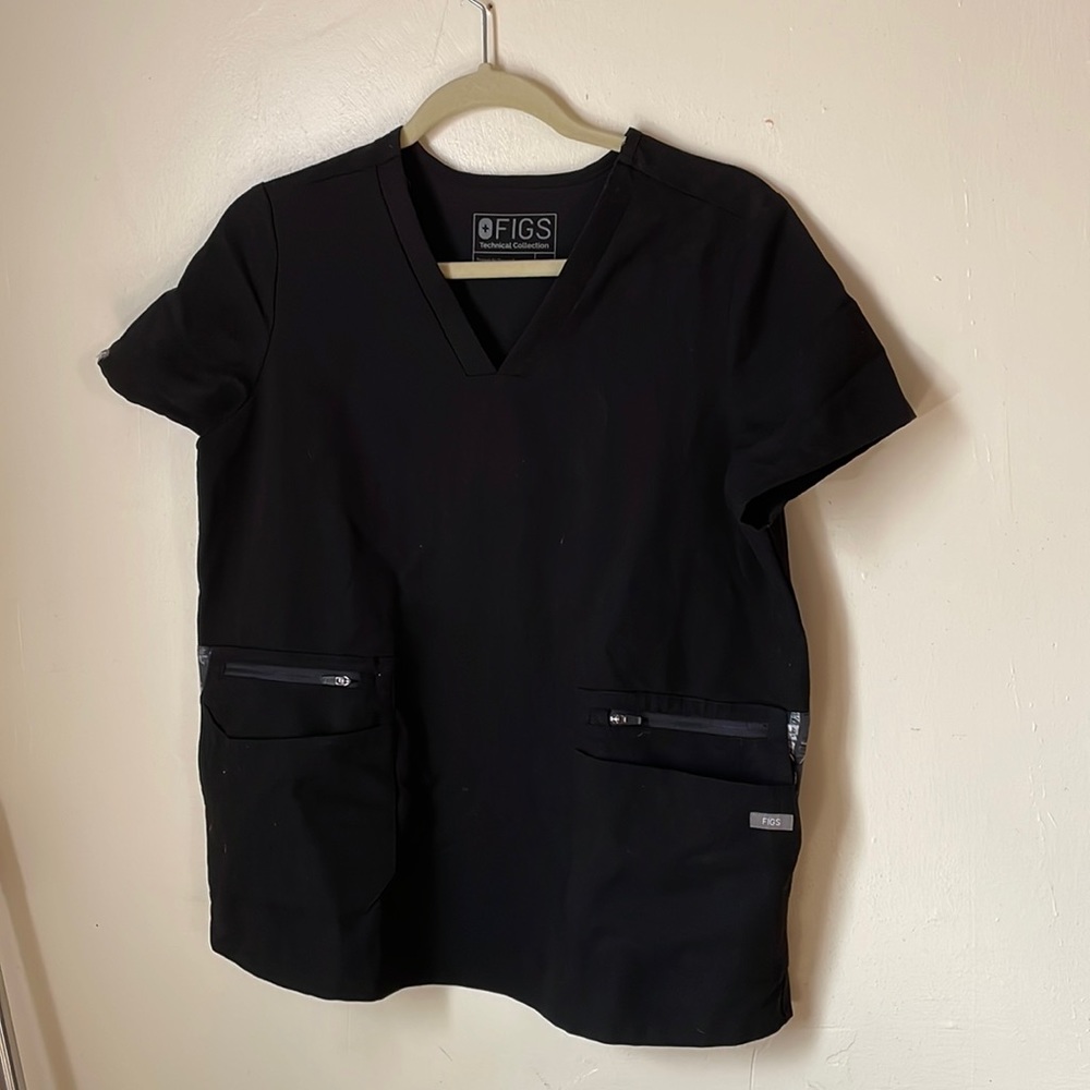 Figs scrub top size small, black, only worn a few times